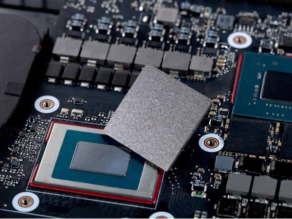 鴻富誠石墨烯導(dǎo)熱墊片